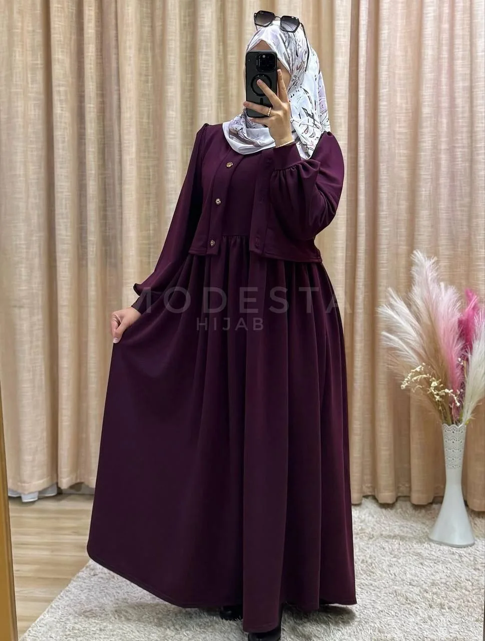 فستان من قطعتين بلمسة أنثوية راقية ✨