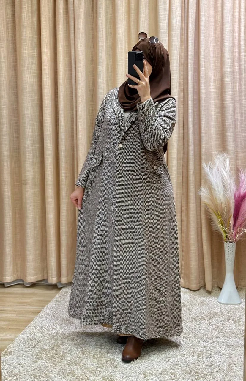 كاب طويل أنيق بثوب مستور ✨