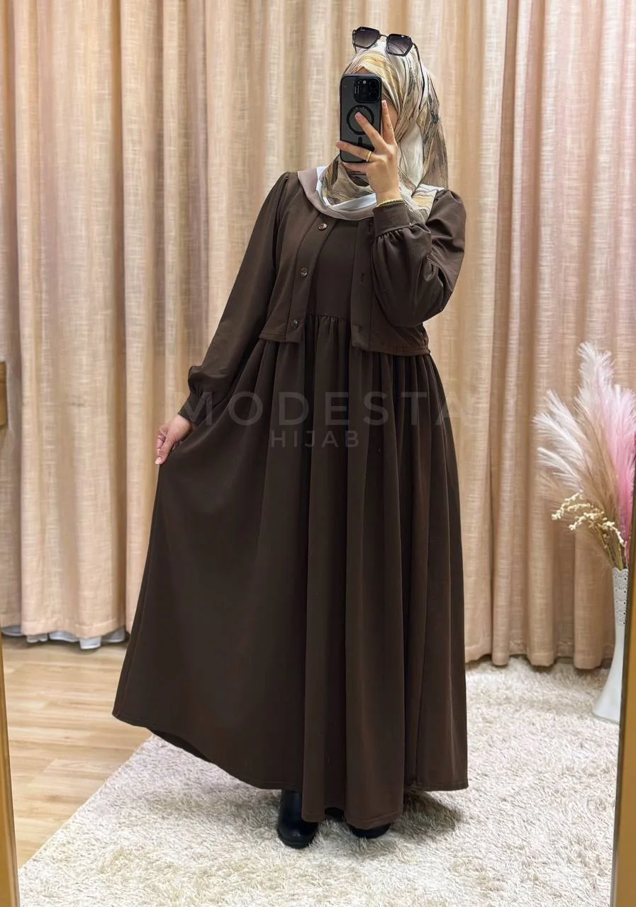 فستان من قطعتين بلمسة أنثوية راقية ✨