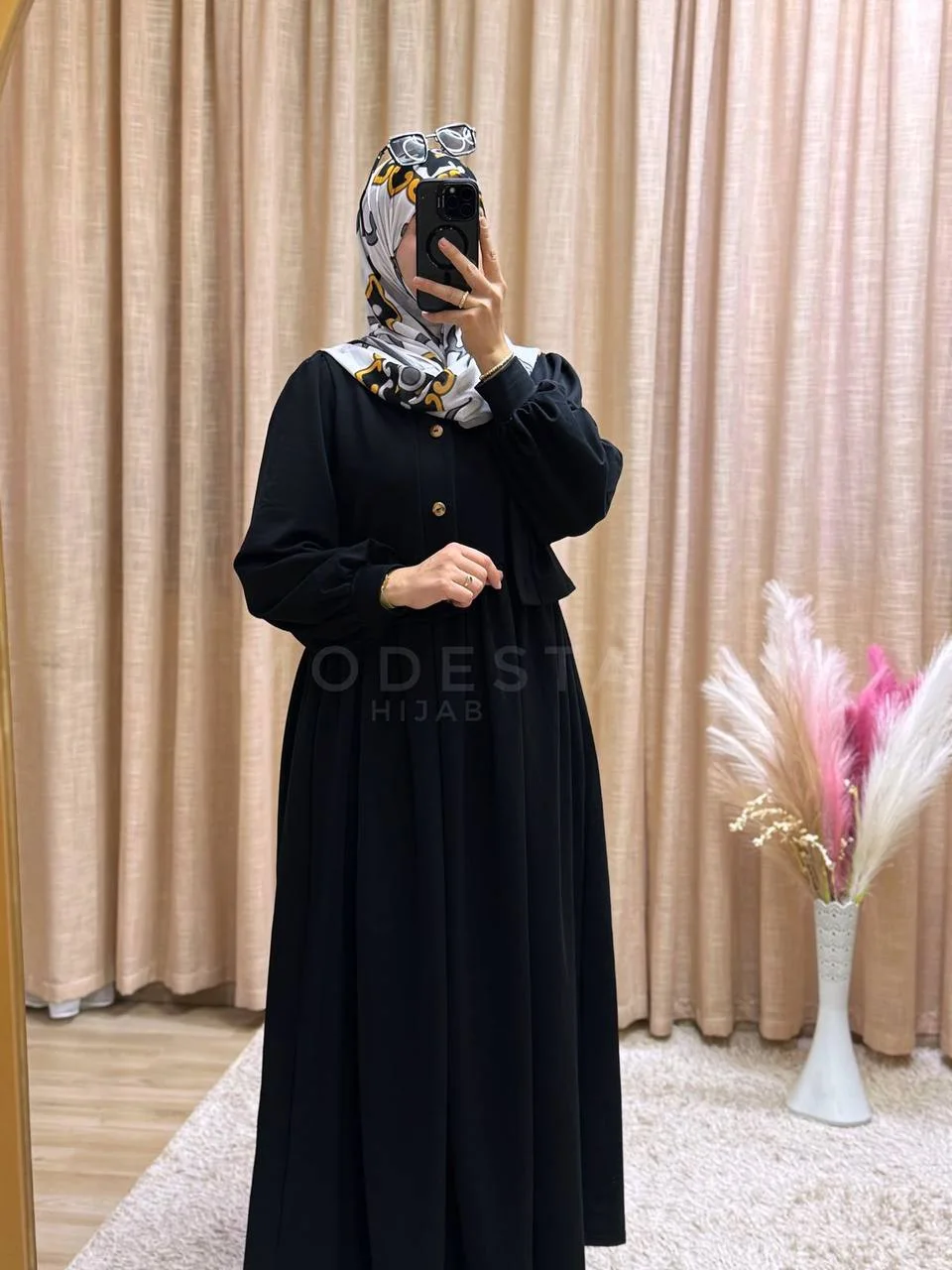 فستان من قطعتين بلمسة أنثوية راقية ✨