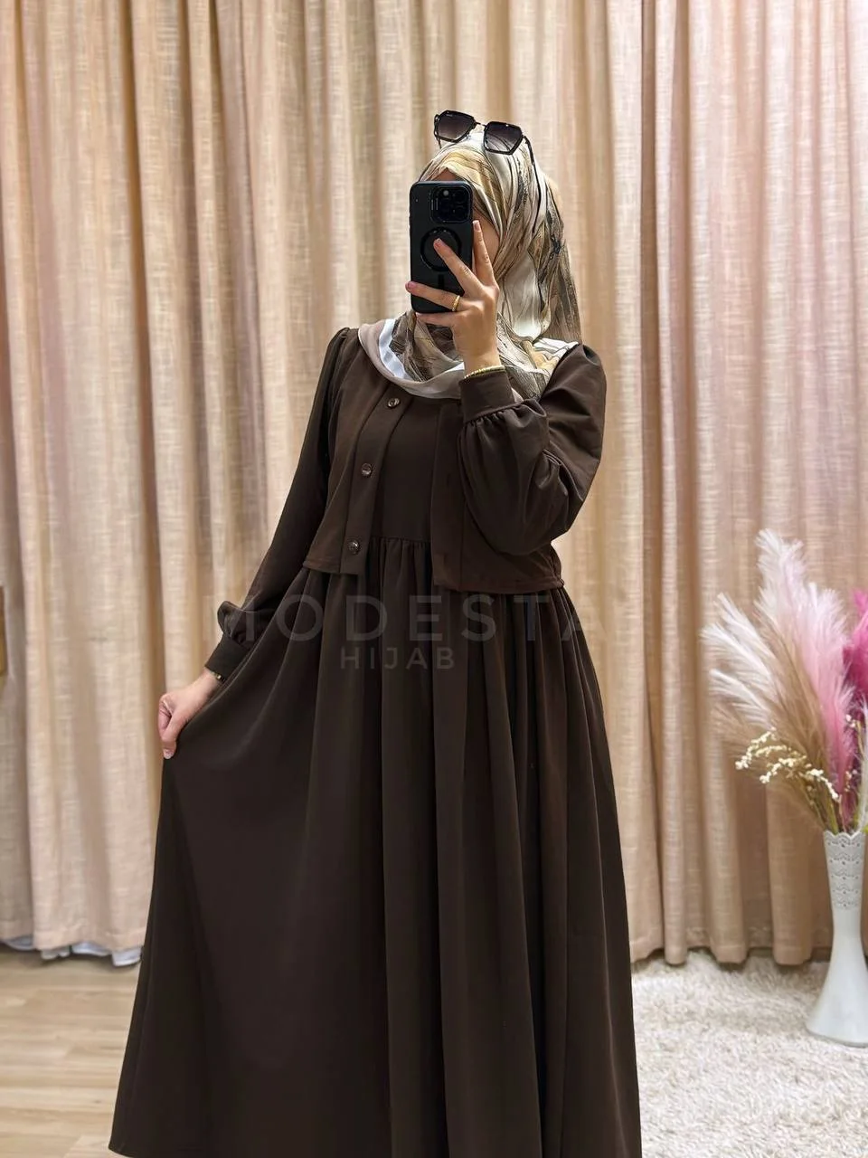 فستان من قطعتين بلمسة أنثوية راقية ✨