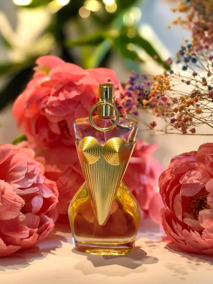 DIVINE JPG  le parfum