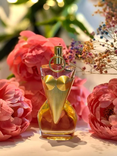 DIVINE JPG  le parfum