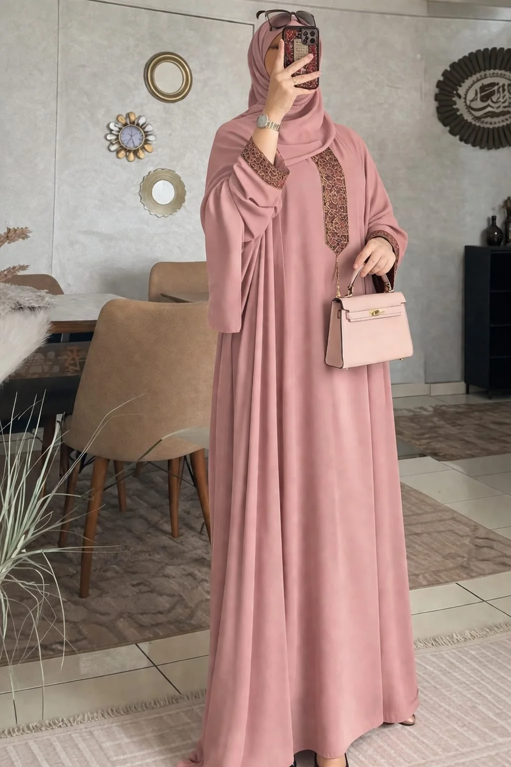 عباية فاخرة : 2 قطع +شال هدية ستايل عصري وراقي يناسب دوق المرأة المغربي