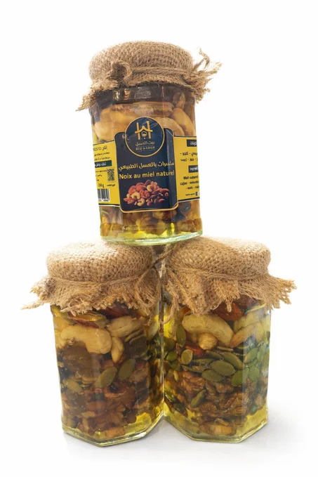 مكسرات بالعسل