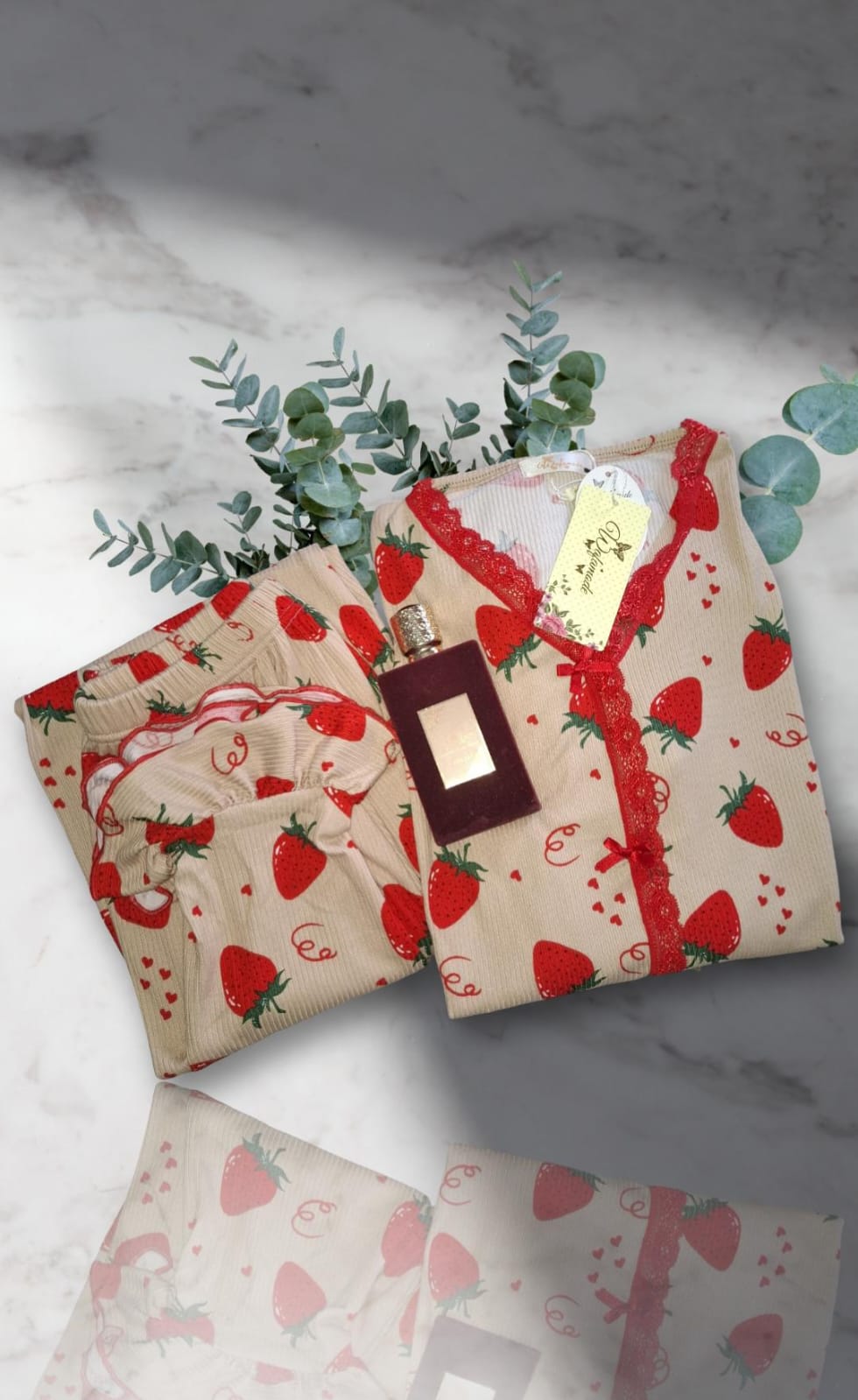 🍓 Ensemble Pyjama Femme – Fraîcheur & Douceur | Collection Signature by Dija