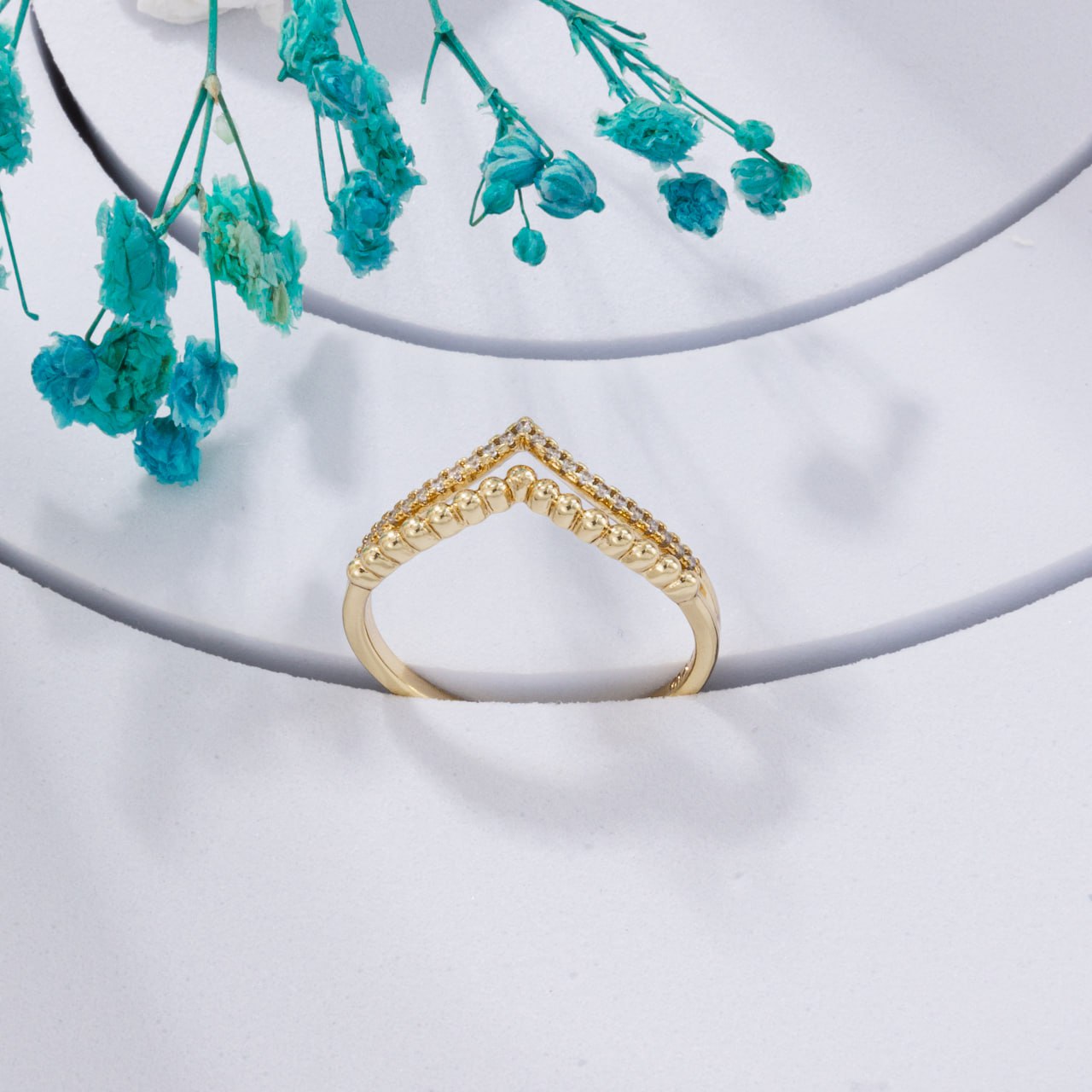 Bague dorée en forme de V, style chic et moderne, Finition dorée éclatante