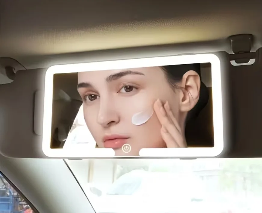 LumiMirror™ – مرآة LED التي تمنحك إضاءة مثالية لكل لمسة أخيرة.