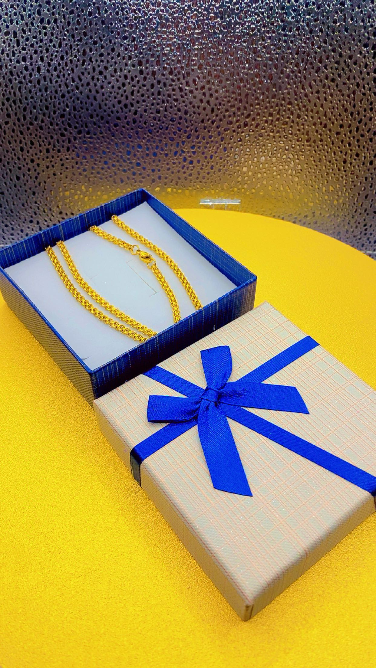 Collier et chaine de luxe pour hommes et femmes