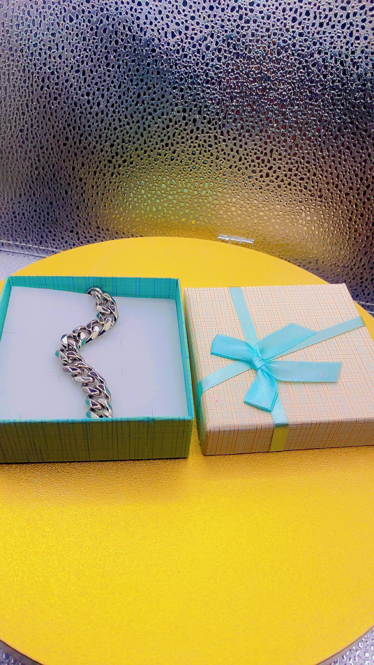 Bracelets de luxe pour hommes et femmes