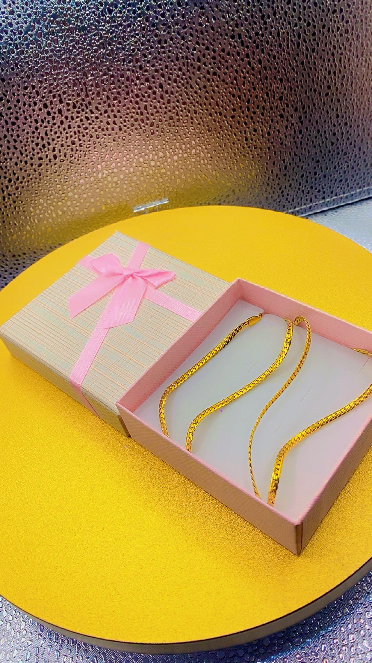Collier et chaine de luxe pour hommes et femmes