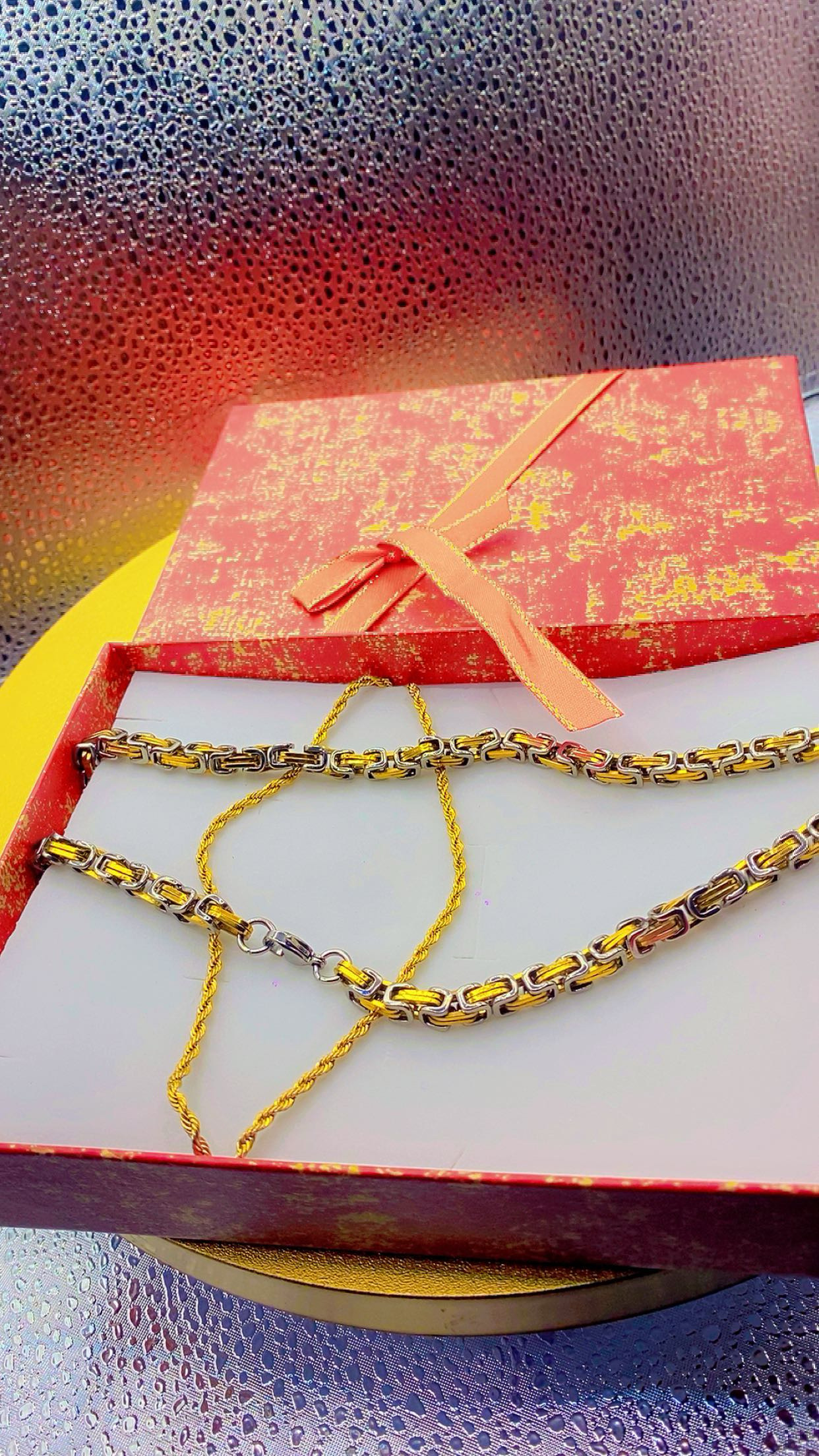 Collier et chaine de luxe pour hommes et femmes