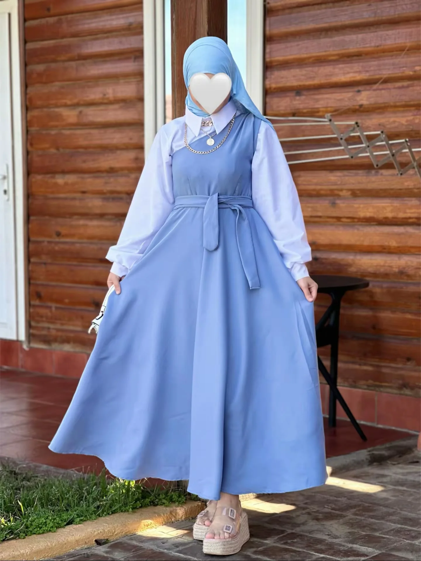 كامل في فستان واحد Outfit