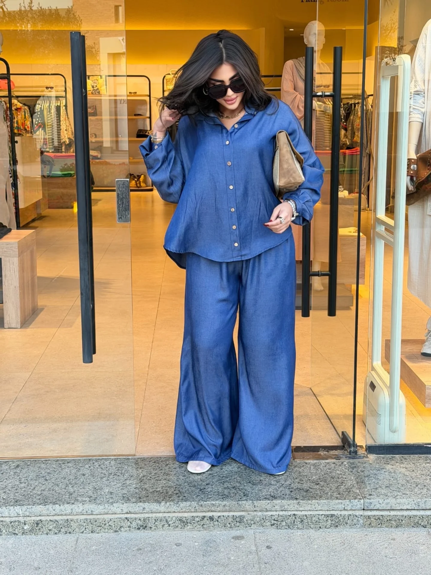 💙 طقم دنيم عصري… إطلالة كاملة بدون تفكير