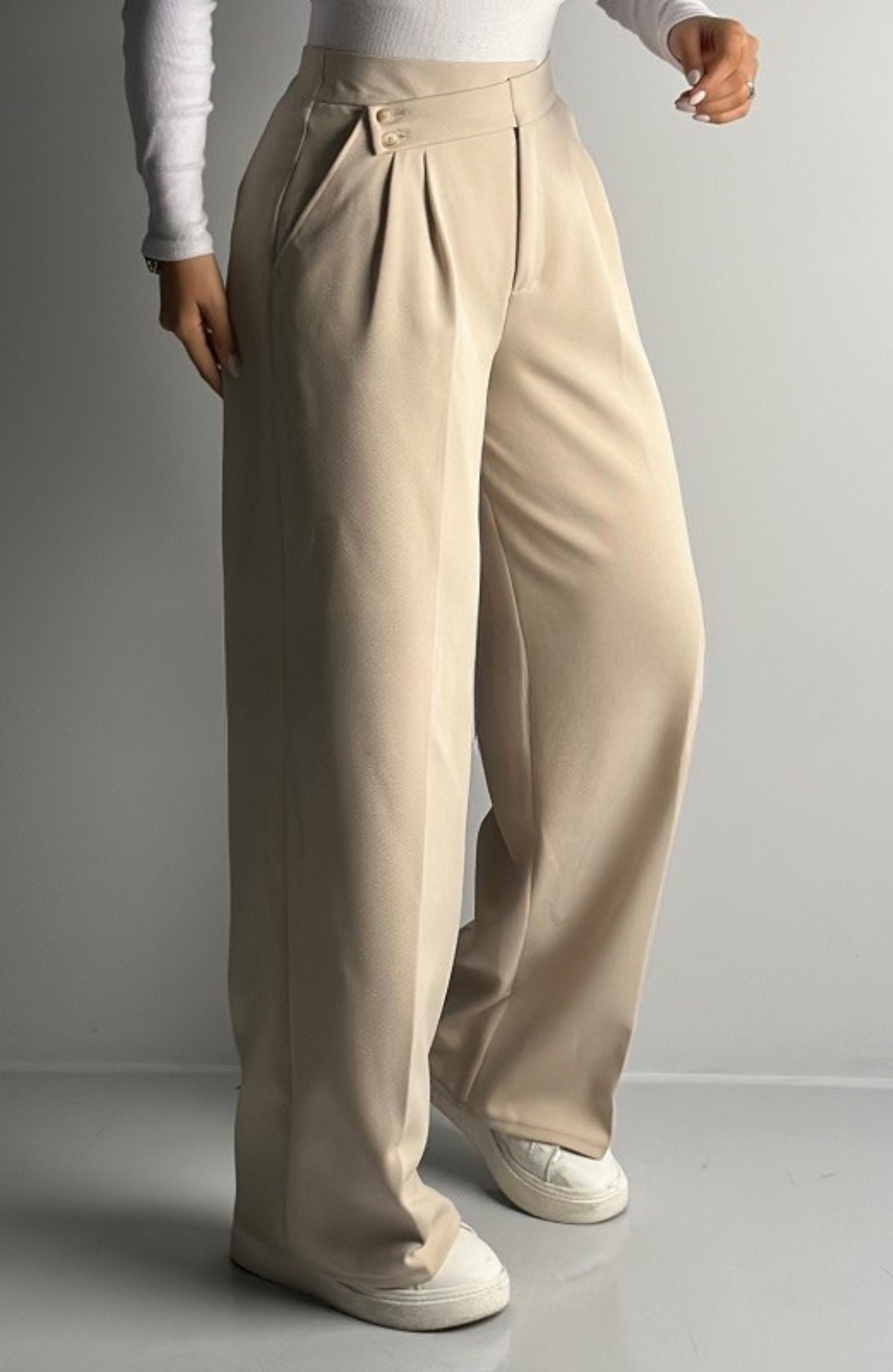 Un pantalon essentiel pour chaque femme moderne