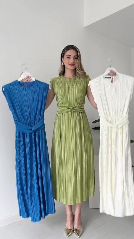 Robe plissée à la taille Danielle