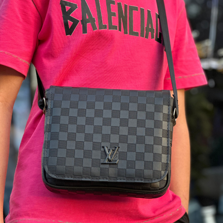 LV 🖤FACTURE BLACK