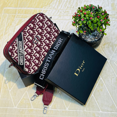 sacoche dior en bordeaux