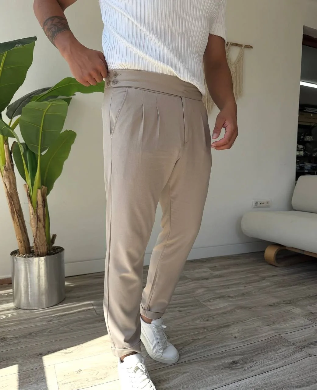 Pantalon Haute Ceinture à Pinces – Élégance Moderne & Coupe Premium