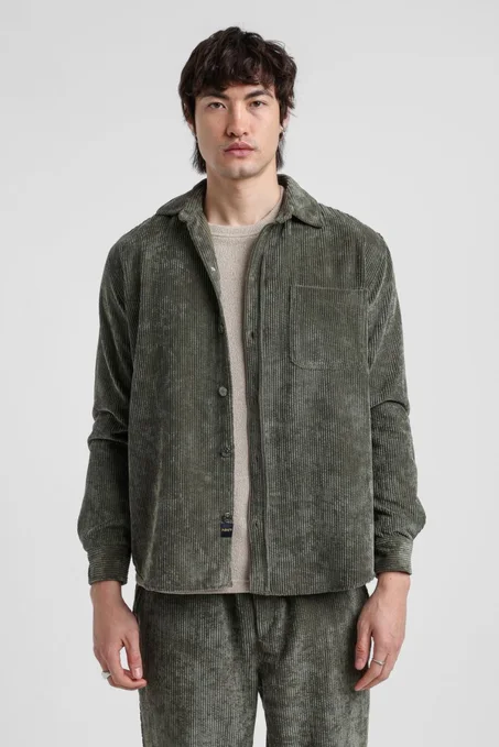 Surchemise Velours Côtelé – Style Premium & Confort Absolu