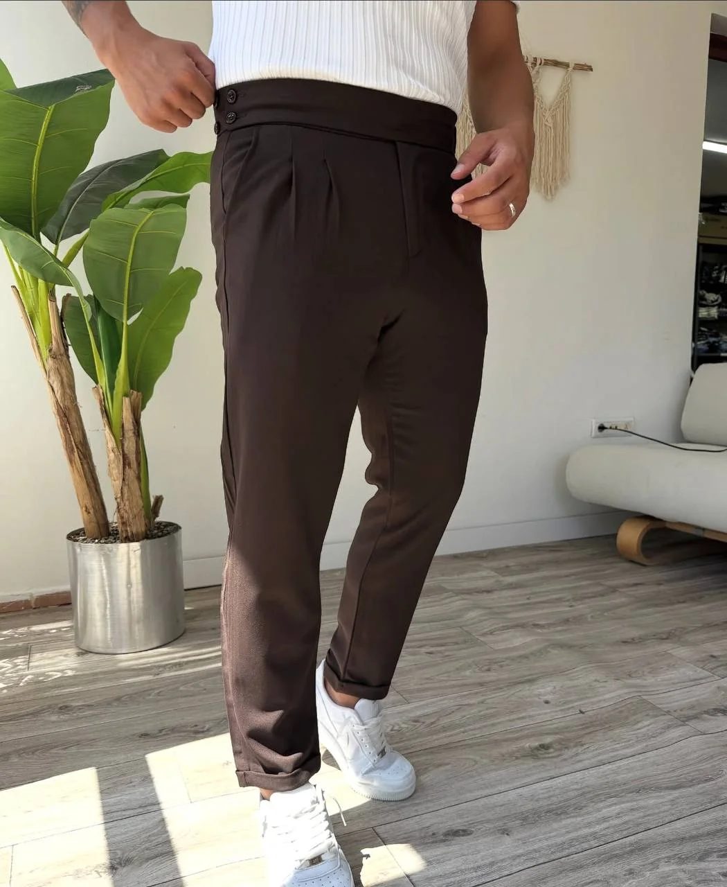 Pantalon Haute Ceinture à Pinces – Élégance Moderne & Coupe Premium