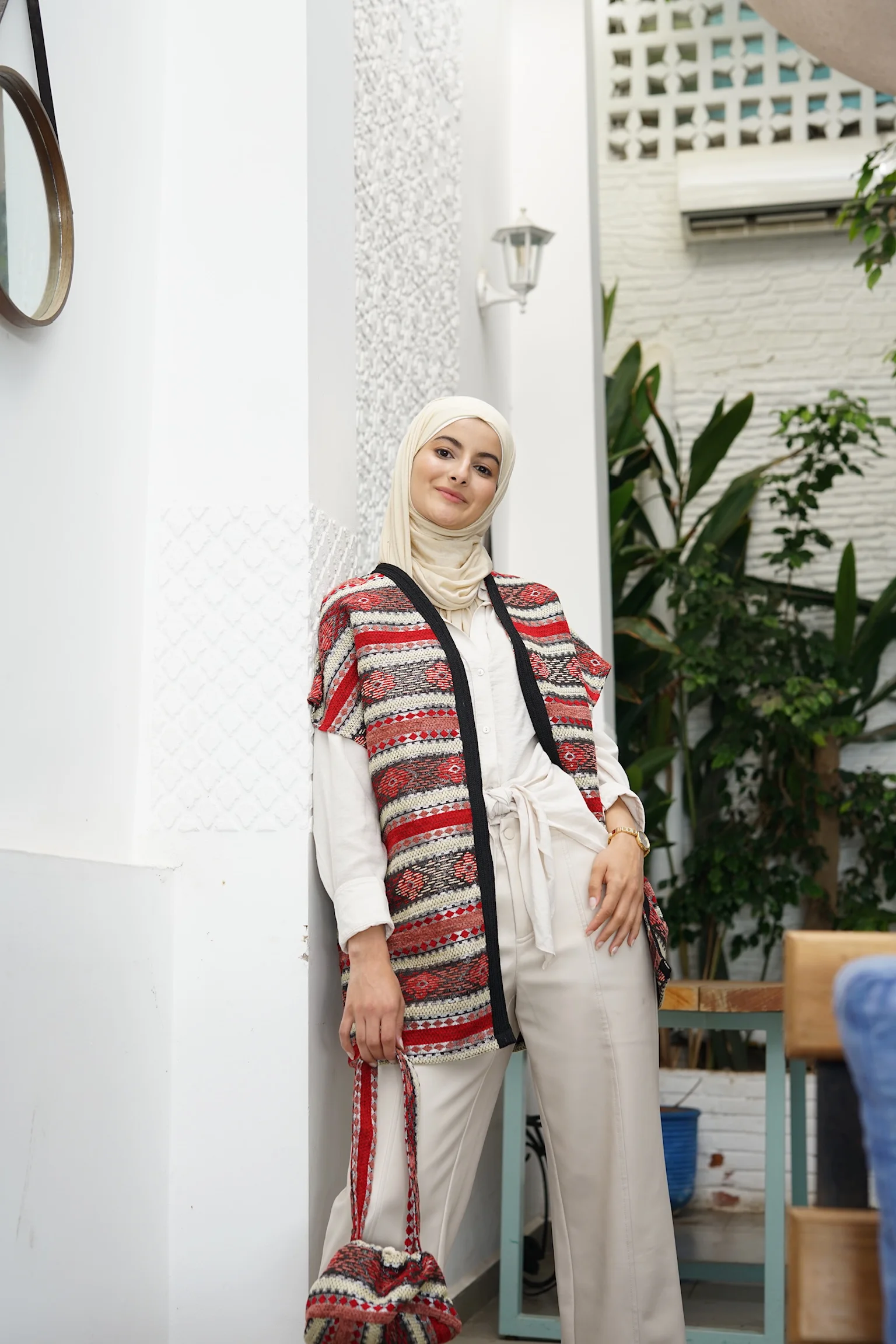 VOGUISH GNAWIA