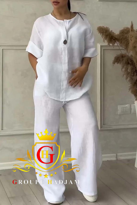 طقم من لولان مزين بأزرار