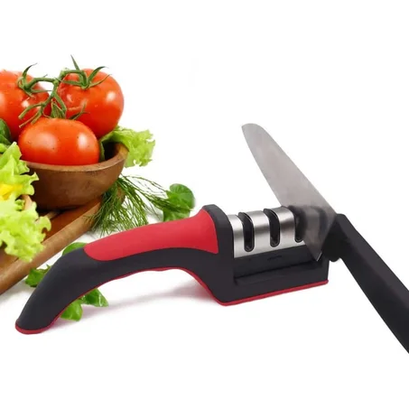 مبراة سكاكين