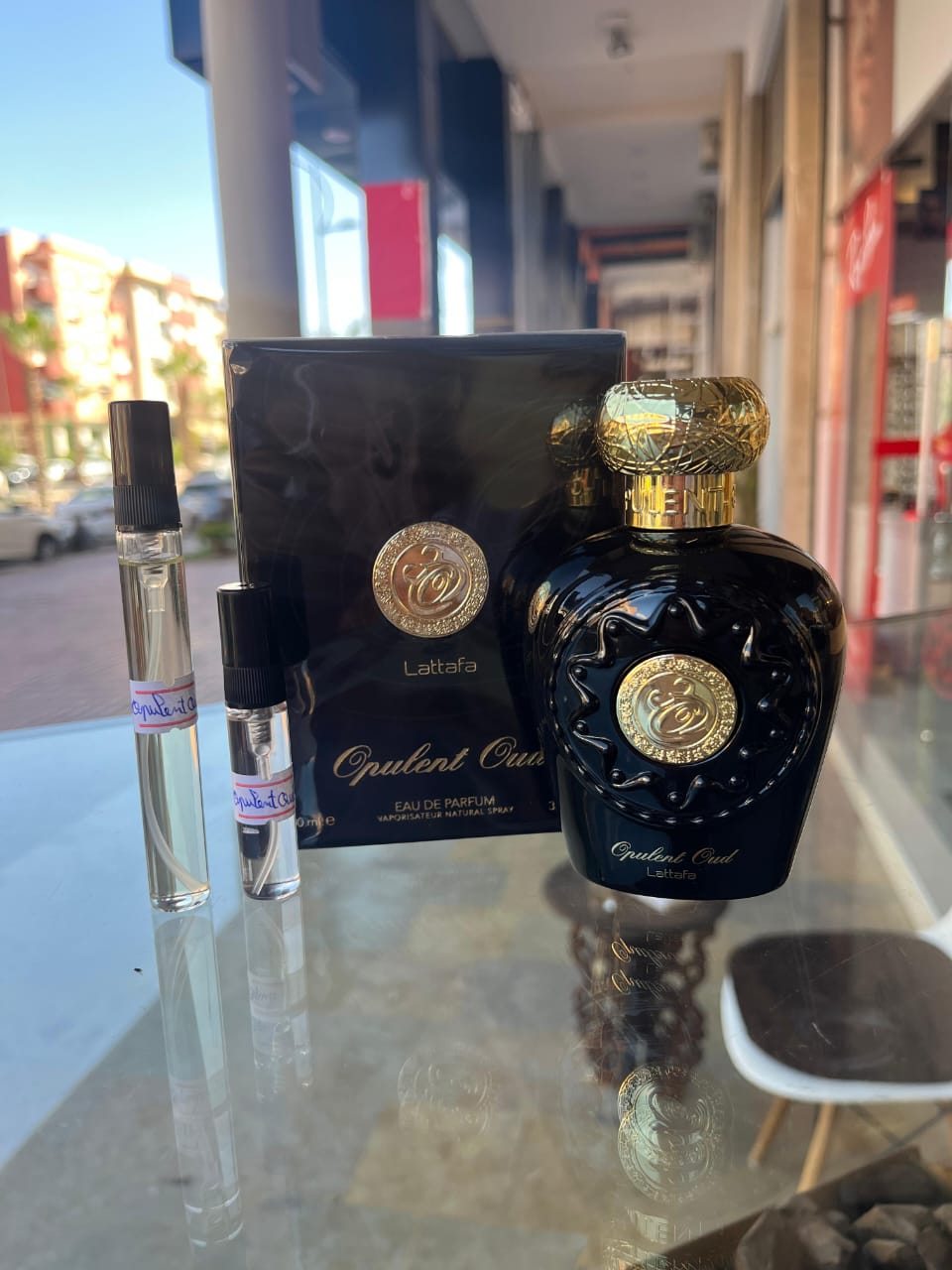 opulent oud noire