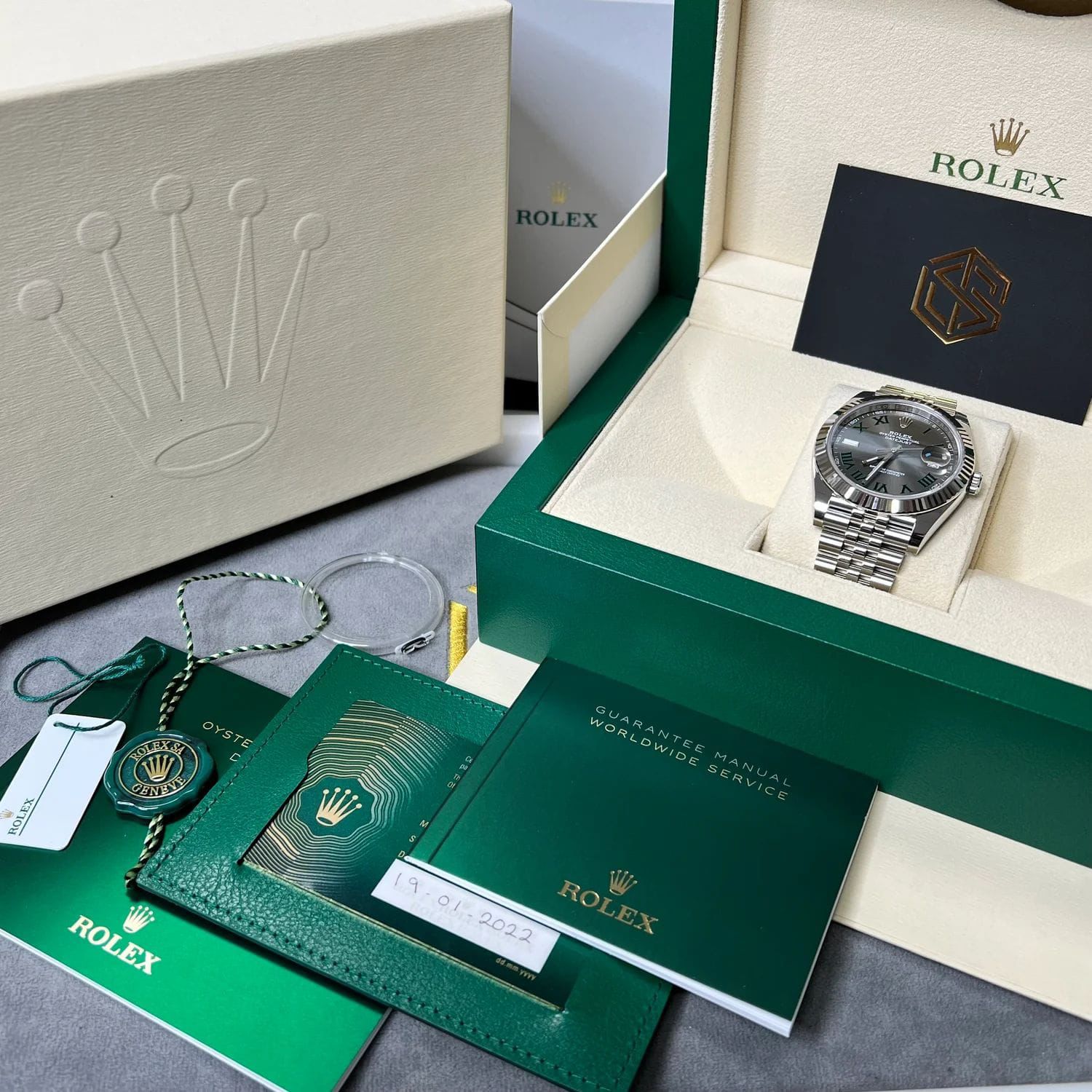 wristwatch