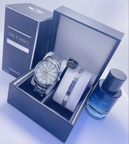 Un ensemble de 4 pièces pour homme