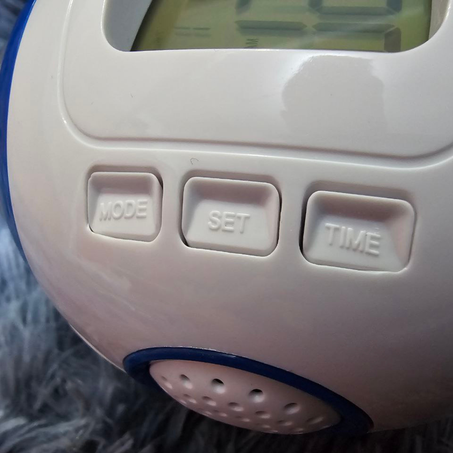 ساعة منبه رقمية LED بإسقاط النجوم مع تقويم، مقياس حرارة، ووظيفة تكرار التنبيه - Réveil Digital à LED avec Projection étoilée avec calendrier, thermomètre, fonction de répétition