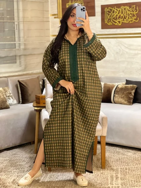 جلابة نسائية راقية – أناقة مغربية بلمسة عصرية