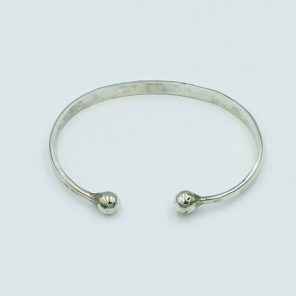 stores/b6ce2c2f5da323bebdbaed24f87af583/products/9SfdC8tq6BTGJrALzgm54laIvyNNaKqRVxs2wUtB.jpeg