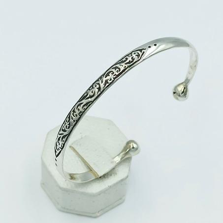 سوار بسيط وجميل من الفضة النقرة 925 صناعة يدوية