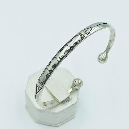 سوار تقليدي من الفضة النقرة 925 صناعة يدوية