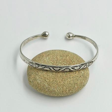 سوار الطوارق من الفضة الخالصة عيار 925 صناعة يدوية