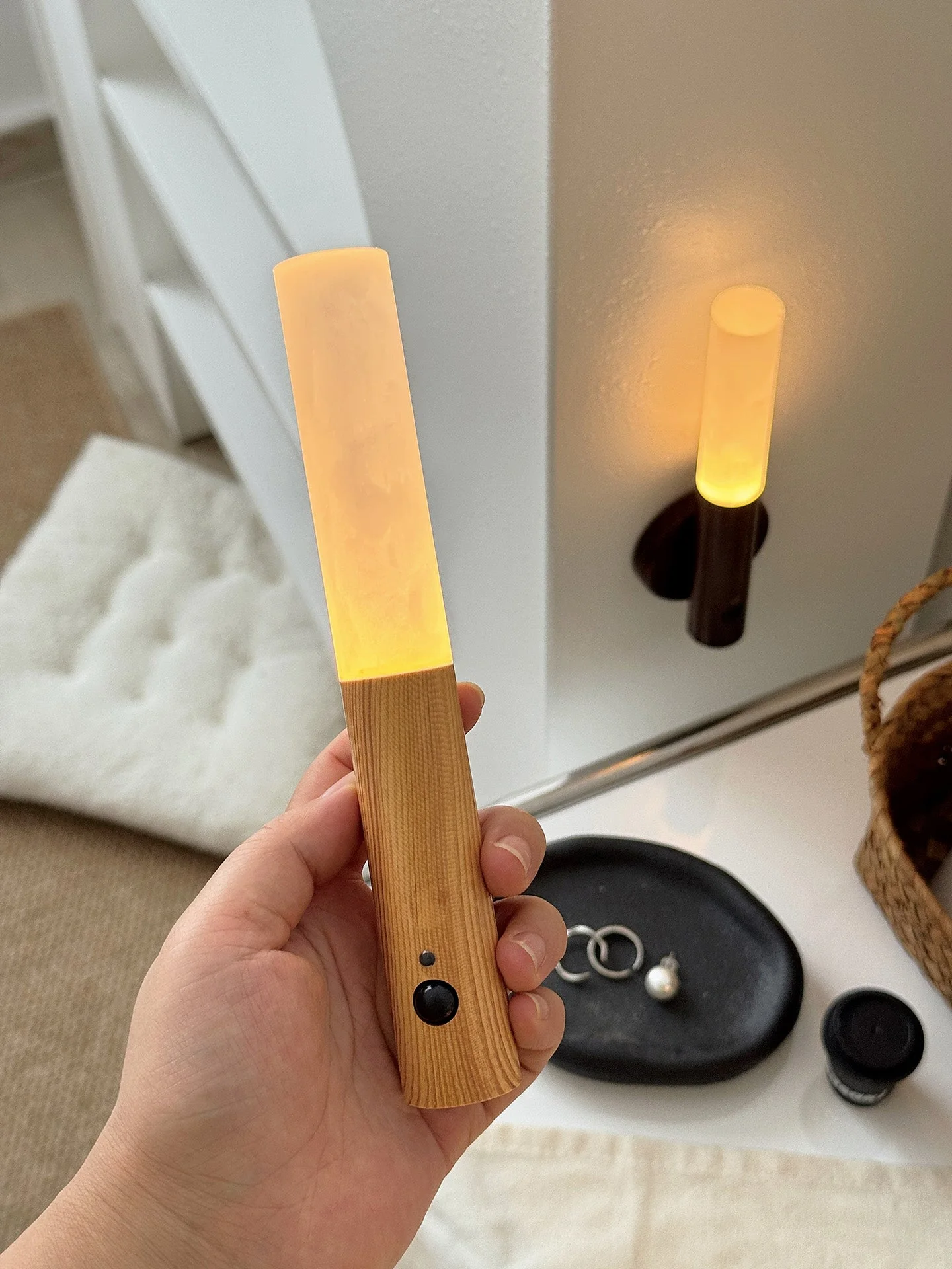 مصباح حائطي مغناطيسي بمستشعر حركة