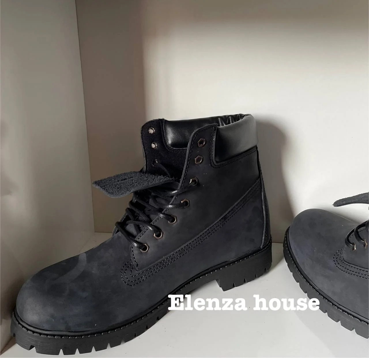 Timberland 6-Inch Premium – Noir Élégant