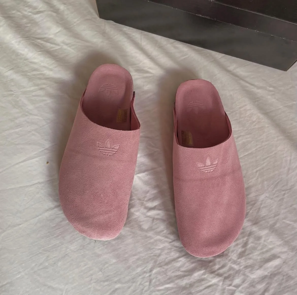 🩴 Adidas ADIMULE rose – Sabots Confort et Style