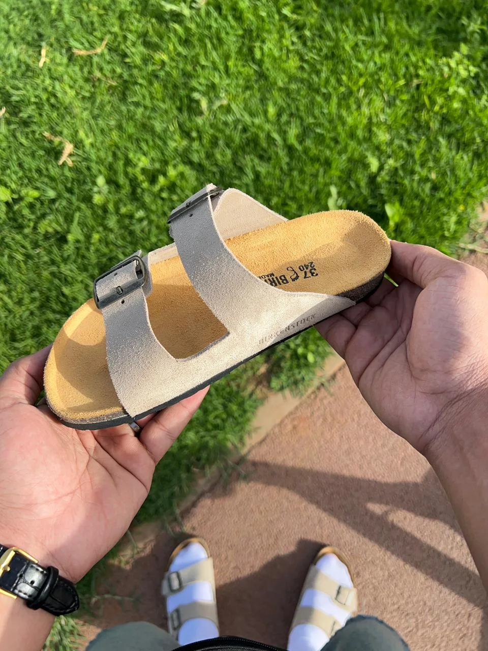 pack 2 sandales arizona birkenstock a la couleur taupe