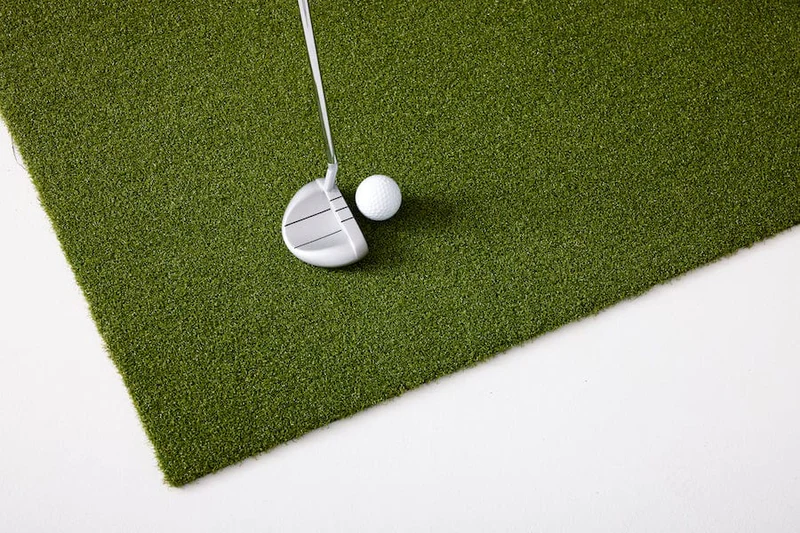 SKYTRAK Golf Simulator | Premium Studio
