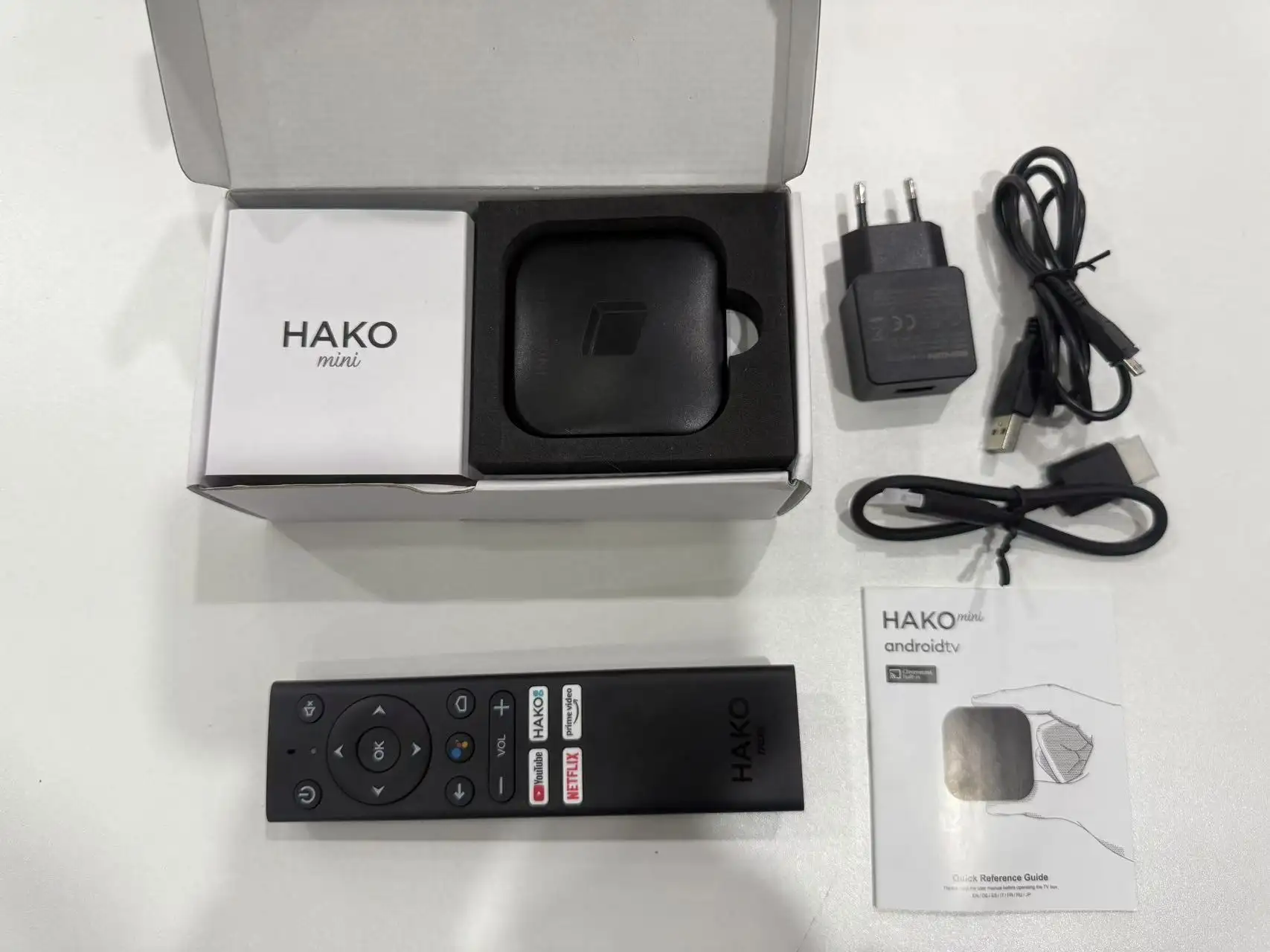 Modèle certifié Google Hako Mini Y2 STB Amlogic S905Y2 Android 11 avec Google Voice Conception spéciale Boîte TV Android pour téléviseur à domicile