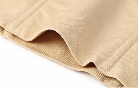 الشورت الكامل للتعرق يعمل على شد الجسم والعضلات