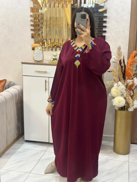 گندورة كريب صيفية باردة بتصميم مطروز راقي
