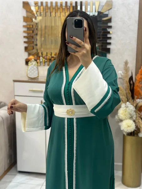 قفطان كريب راقي بمعلم  والعقاد هابطين ولفتاحي فالجناب