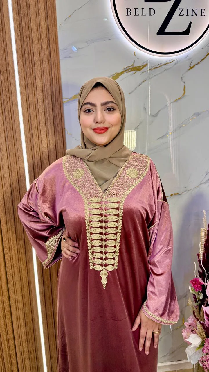 كندورة موبرة هموية - طرزة "المخ" الأصيلة وخدمة المعلم