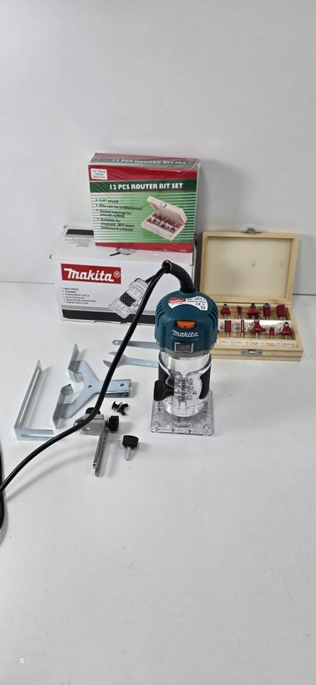 defonceuses makita 800 wat  variateur diametre 6.35  mm   + 12 pcs