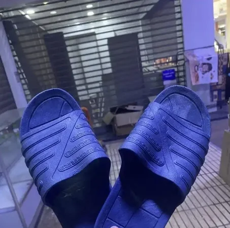 🕌 جهّز نعال الوضوء للمسجد … وابدأ صدقة لا تنقطع!