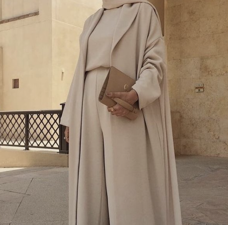 حيل أناقة العباءة